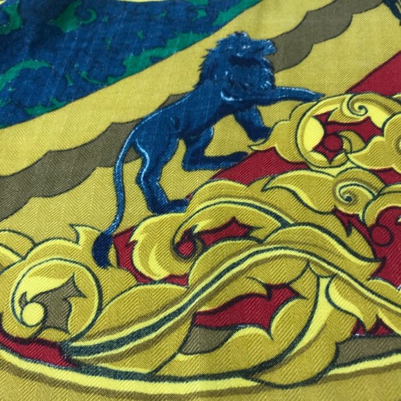HERMES Red Scarf - Picture 9 of 13